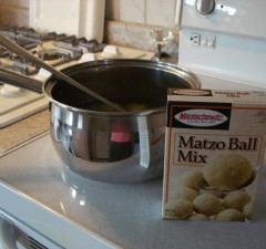 Web Chef Review: Manischewitz Matzo Ball & Soup Mix