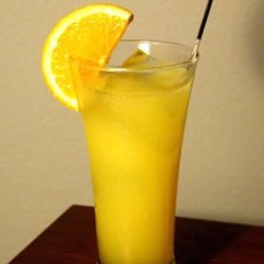 How to Make a Harvey Wallbanger Cocktail: National Harvey Wallbanger Day