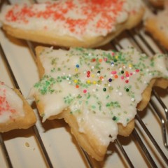 How to Bake Christmas Shortbread Cookies