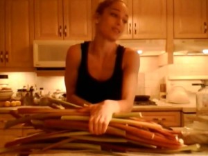 How to Prepare & Store Rhubarb - cookingwithkimberly.com