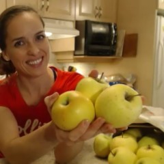 Web Chef Review: Ontario Golden Delicious Apples at Harvest Barn Country Markets