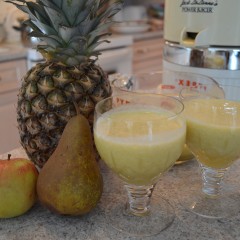 How to Make Apple, Pear & Pineapple Juice Video