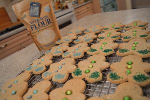 Gluten Free Holiday Tiger Nut Shortbread Cookies - cookingwithkimberly.com