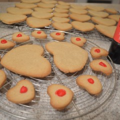 How to Bake Strawberry Balsamic Shortbread Cookies Video
