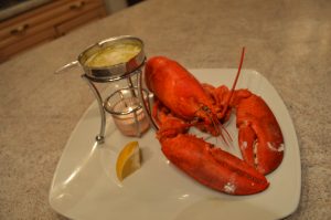 How to Boil Lobsters in Court Bouillon - cookingwithkimberly.com