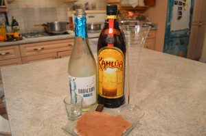 How to Make a Chocolate Lover's Bubbly Cocktail - cookingwithkimberly.com