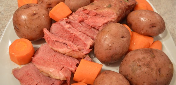 How to Cook Corned Beef with Boiled Potatoes & Carrots Video