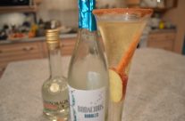 Golden Apple Cinnamon Bubbly Cocktail + Video