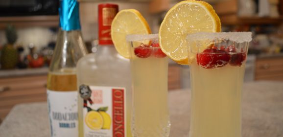How to Make Limoncello Bubbly Cocktails + Video