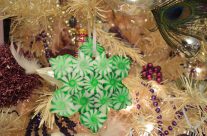 How to Make Peppermint Snowflake Christmas Ornaments Video