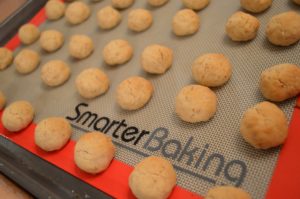Web Chef Review: SmarterBaking Non-Stick Silicone Baking Mat - cookingwithkimberly.com