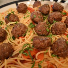 How to Cook Spaghetti & Meatballs with Tomato Sauce Video