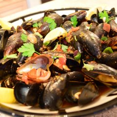 How to Cook Steamed Cherry Tomato & Olive Mussels Video