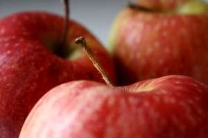 How to Make Caramel Apples: Caramel Apple Day