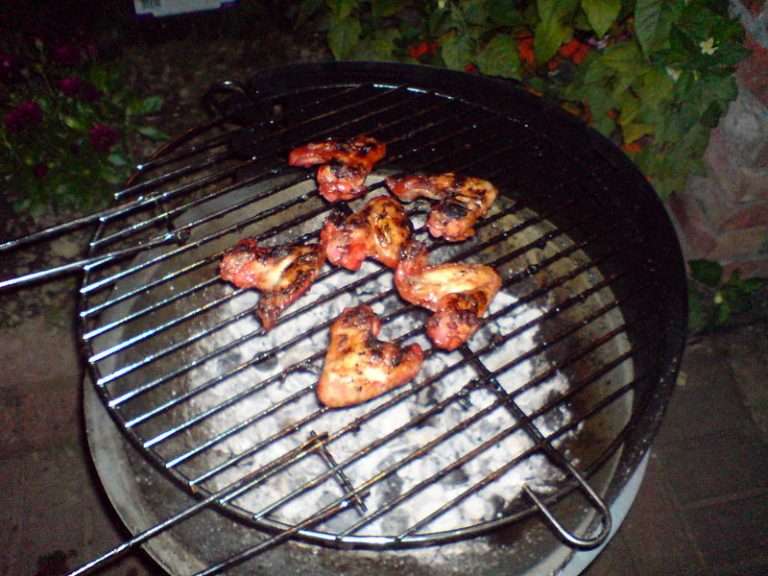 Ode to Chicken Wings: Tailgating Central