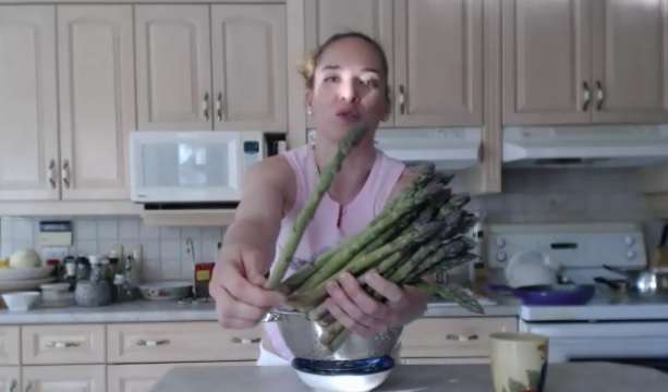 Web Chef Review: Ontario Asparagus at Harvest Barn Country Markets