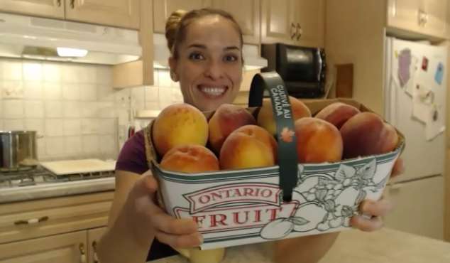 Web Chef Review: Ontario Freestone Peaches at Harvest Barn Country Markets