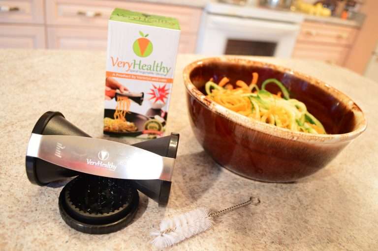 Web Chef Review + Giveaway: Very Healthy Spiral Vegetable Slicer by VarietyLand