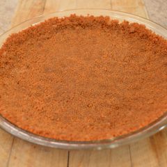How to Bake a Ginger Snap Pie Crust Video