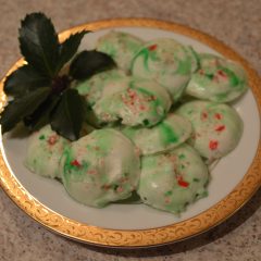 Vegan Aquafaba Peppermint Candy Cane Meringue Cookies Video